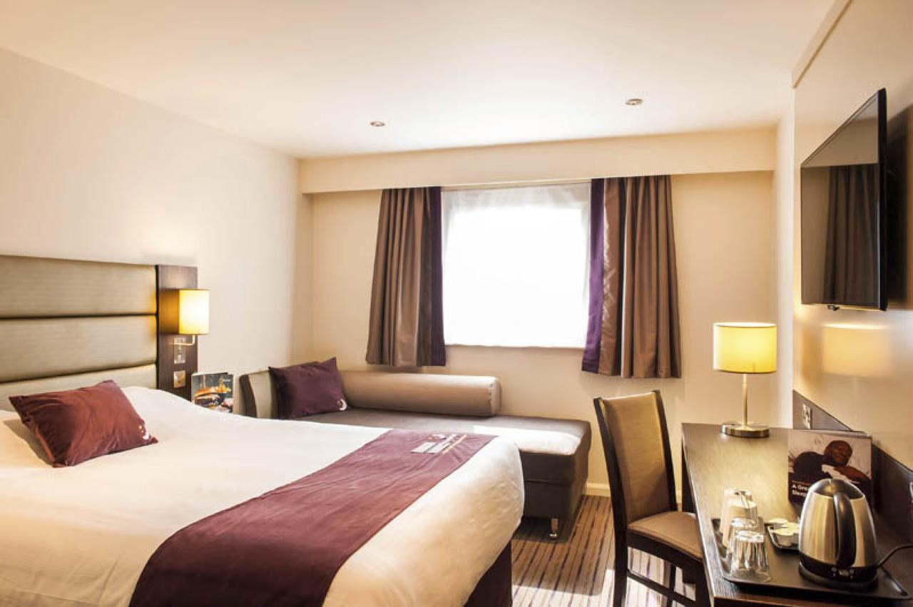 Premier Inn London Eltham Ngoại thất bức ảnh