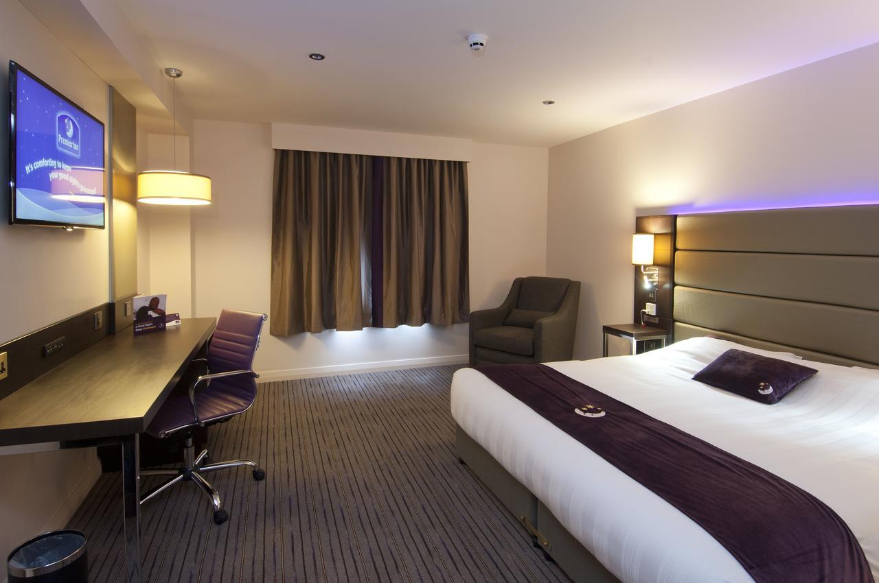 Premier Inn London Eltham Ngoại thất bức ảnh